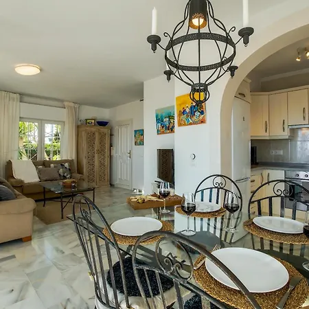 Olivos With Heated Pool * Nerja