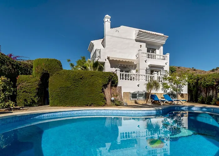 Olivos With Heated Pool Villa *