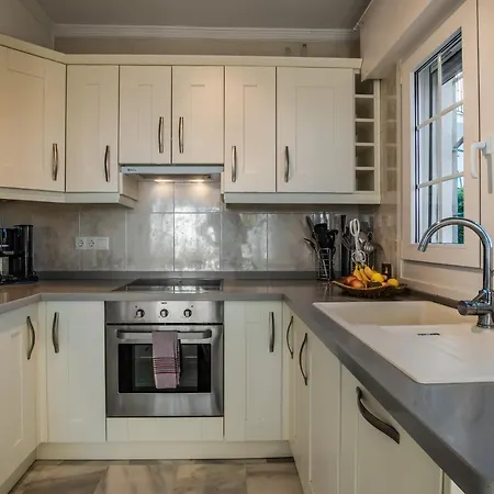 Olivos With Heated Pool Villa