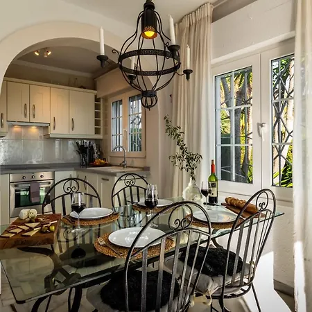 Olivos With Heated Pool Villa