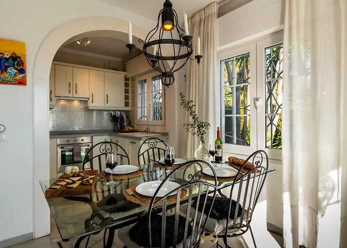 Olivos With Heated Pool Villa