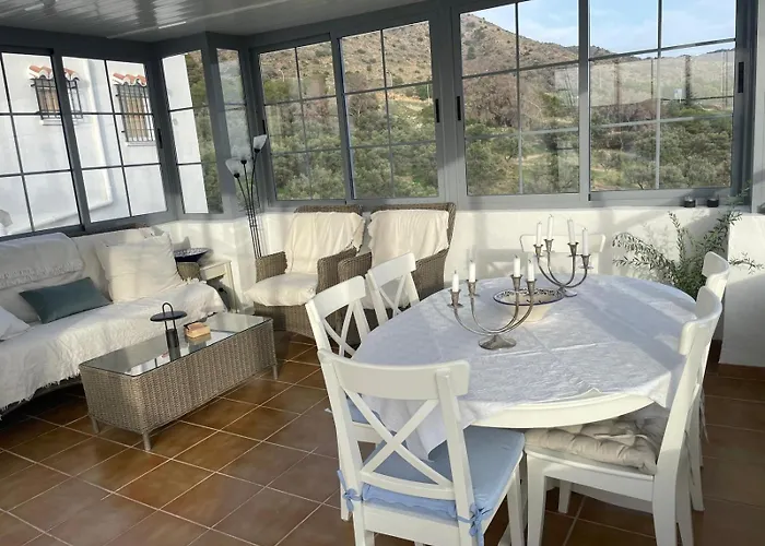 Villa Olivos With Heated Pool *