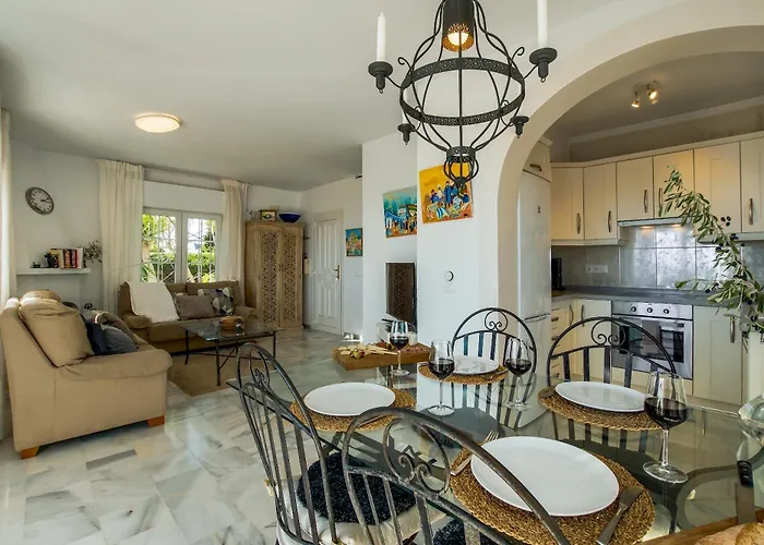 Olivos With Heated Pool * Nerja