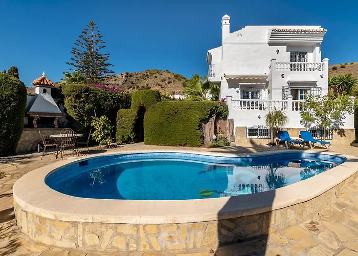 Olivos With Heated Pool * Nerja