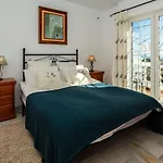 Villa Olivos With Heated Pool *